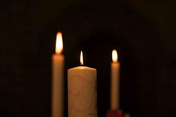 candles at wedding